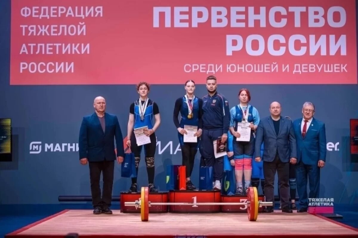    Брянская «Сталь» взяла золото и бронзу первенства РФ по тяжелой атлетике