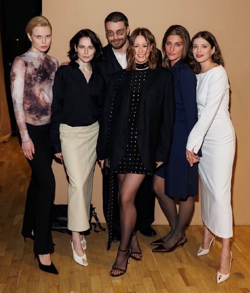     Александра Ревенко, Юлия Снигирь, Максим Матвеев, Ирина Старшенбаум, Нино Нинидзе, Анна Чиповская