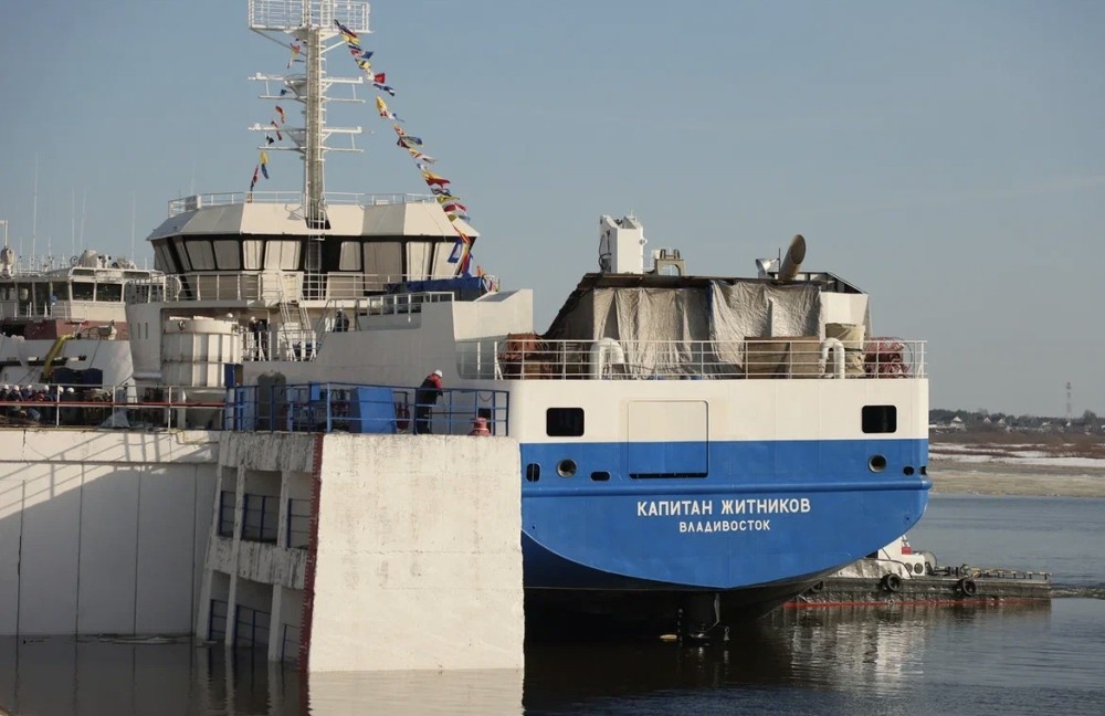    Головной краболов "Капитан Житников" спустили на воду в Нижегородской области