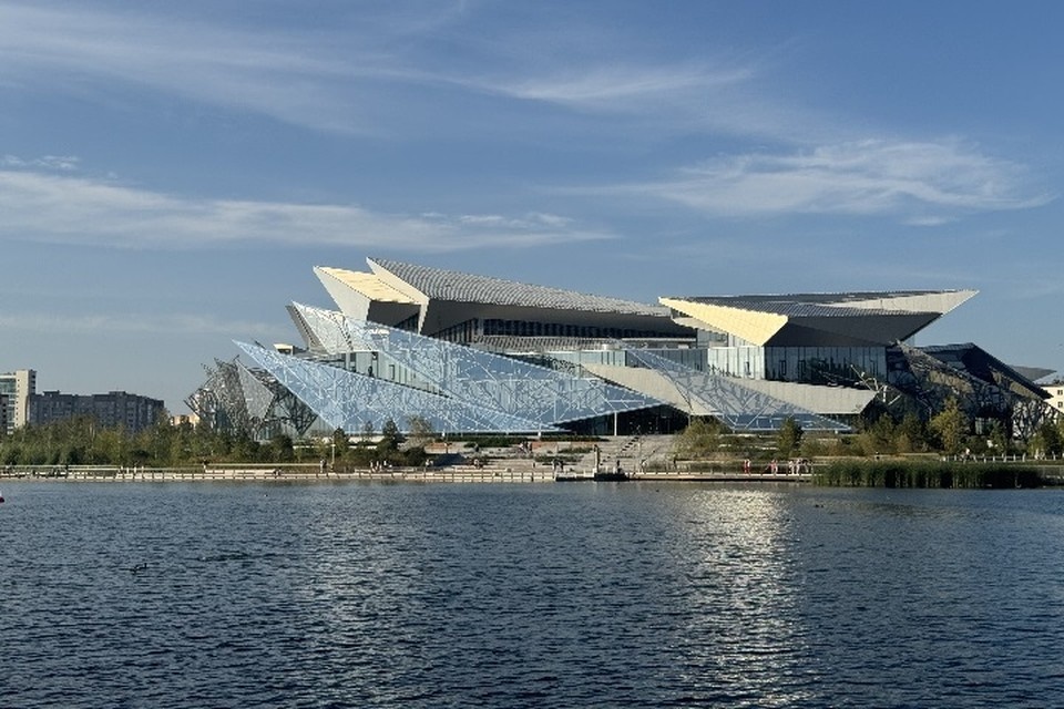    Светомузыкальную конструкцию изначально планировали установить на водной глади озера Кабан. Лилиана ГАРИФУЛЛИНА