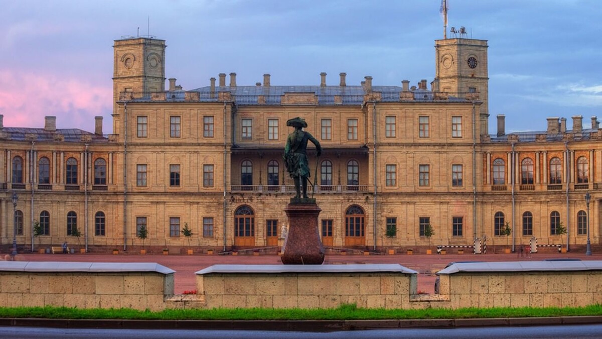 Дворец города Гатчины, фото из интернета, сайт culture-ru
