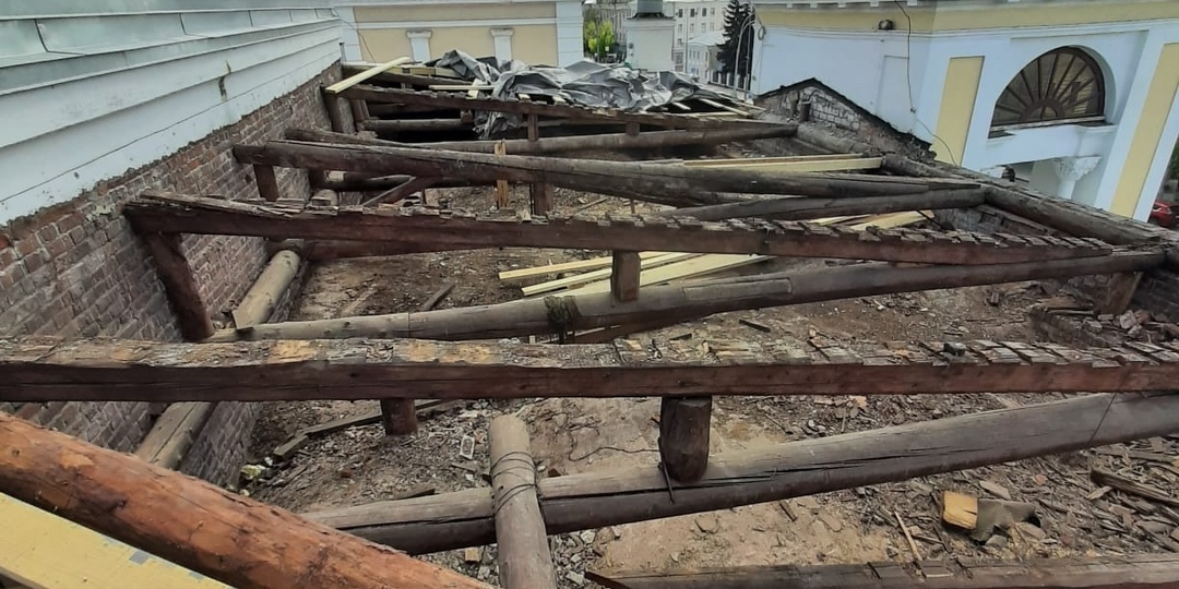 Продолжаются кровельные работы в Вознесенском соборе г. Твери