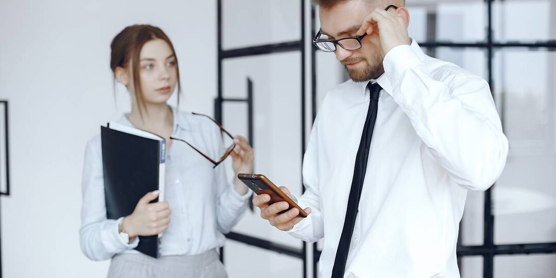 Неприятный коллега: пять правил, как общаться, если приходится