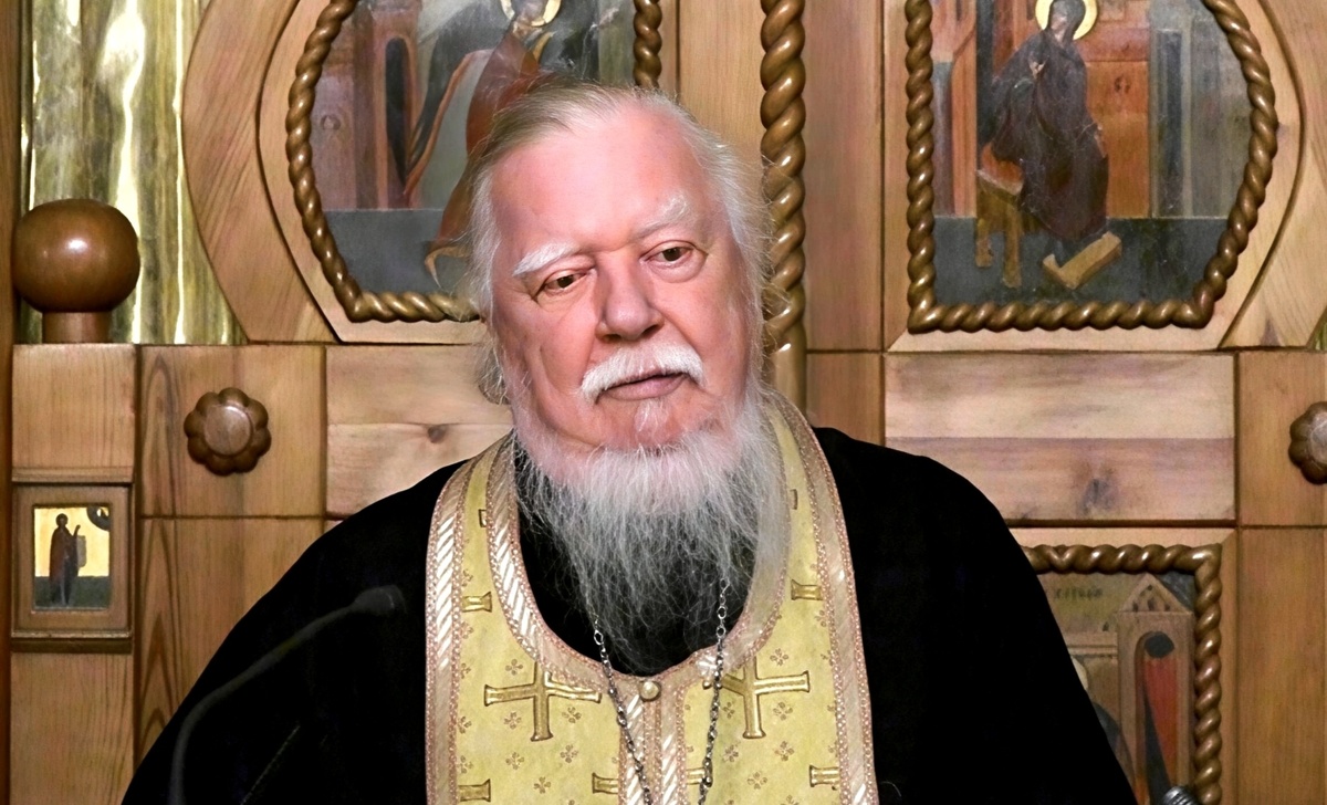 Димитрий Смирнов (07.03.1951 — 21.10.2020 гг.) — протоиерей, церковный и общественный деятель.