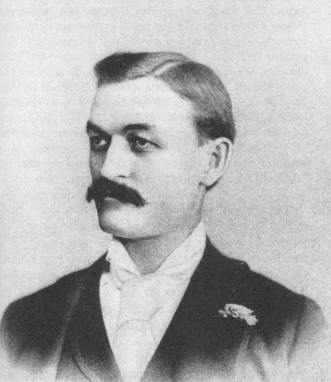 Вот этот человек — автор колеса.