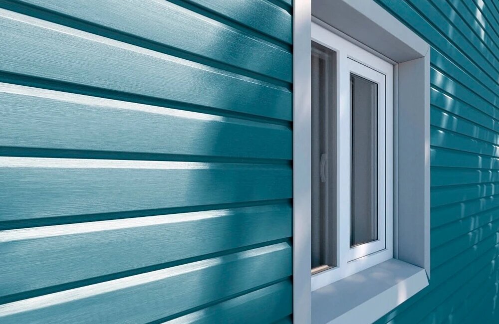 У этого материала есть и скептики, и сторонники. Одни считают его идеальным бюджетным решением, другие опасаются, что со временем он выцветет или станет хрупким на морозе.