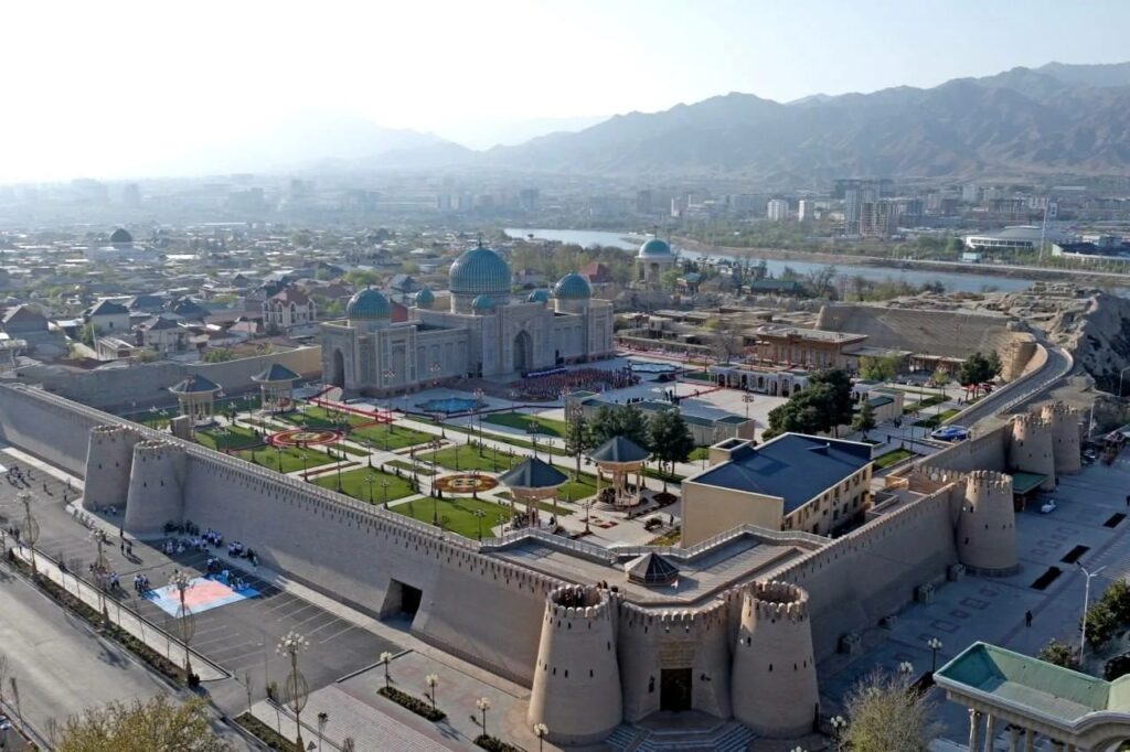 Фото: Культурно-исторический комплекс «Худжандская крепость»