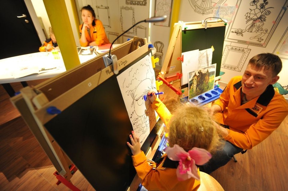    Глава Ростова рассказал о досуге школьников на весенних каникулах. Виктор ГУСЕЙНОВ