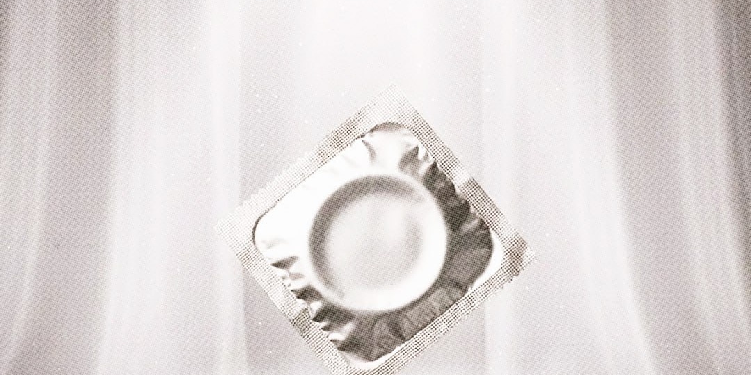 ⚡️ Индийский бренд Beast Life представил «первый в мире протеиновый презерватив» с тремя вкусами: клубника, шоколад и ваниль