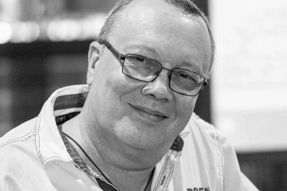     Умер от сердечной недостаточности актер «Маски-шоу» и фильма «Настройщик Владимир Комаров