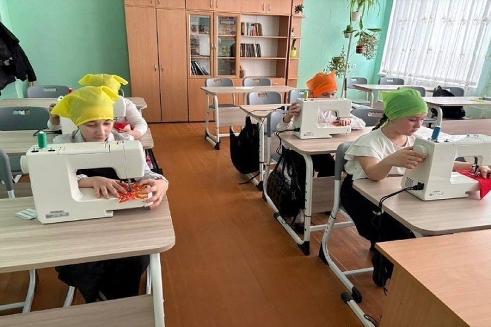    Школы ДНР получают новое предметное оборудование. Фото: ТГ/Толстыкина