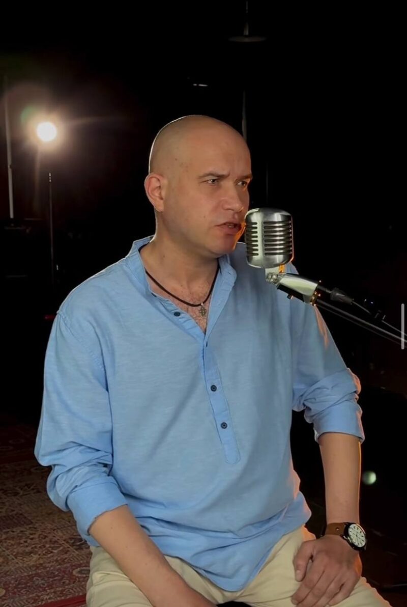    Павел Расторгуев, старший сын музыканта, нашел свой путь за пределами сцены.