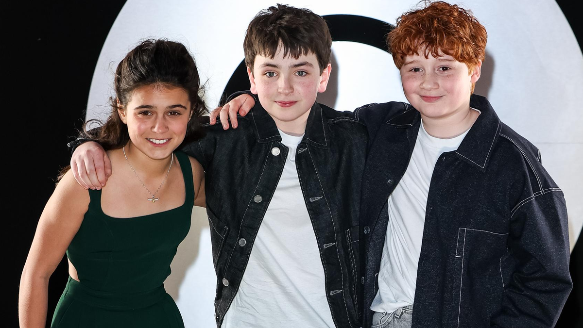    Арабелла Стонтон, Доминик Маклафлин и Аластер Стаут. Фото: Getty Images