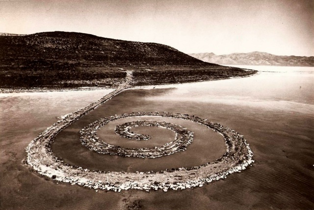 Роберт Смитсон — "Spiral Jetty" (1970)
