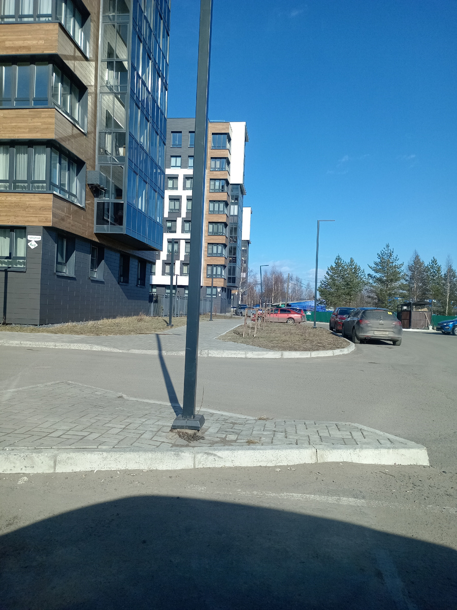 В конце марта у нас не было такого, чтобы полностью сошёл снег. И температура воздуха достигала плюс 12градусов! Это рекорд! 