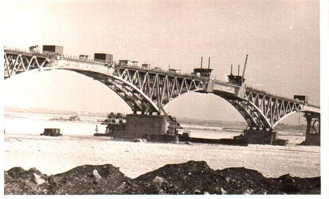 Саратовский автодорожный мост. Старая фотография.