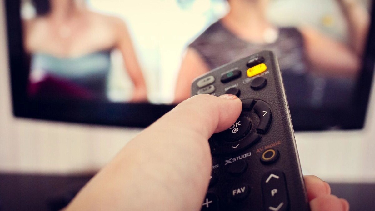    Спустя месяц после аварии спутника «Экспресс-АТ1» ТВ-вещание так и не восстановилось   1MI