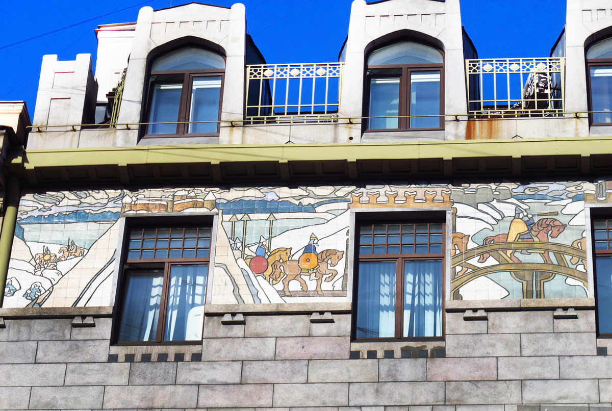 Фасад дома на ул. Большая Морская, 35