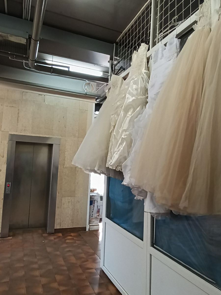 Лифт вместо примерочной?