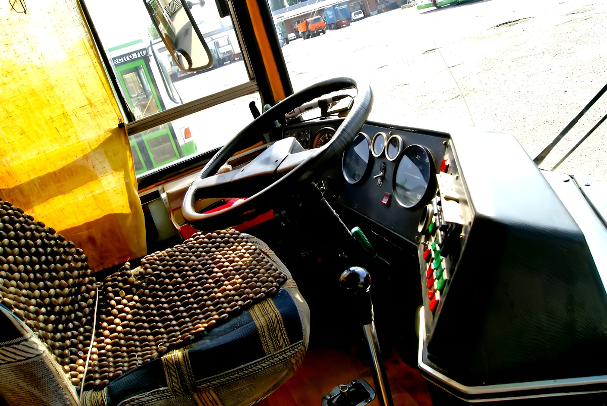 Интерьер водителького места IKARUS 280. 