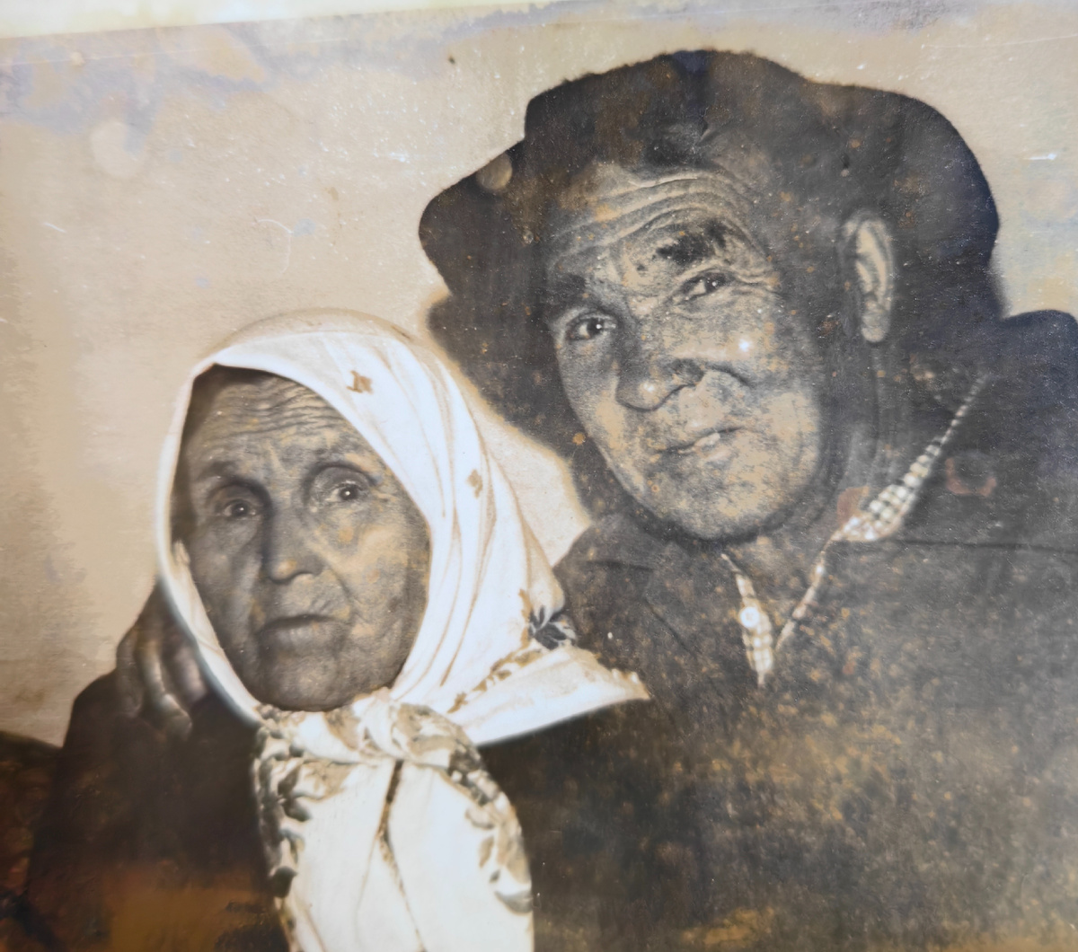 Георгий партизан, и его мама Василиса