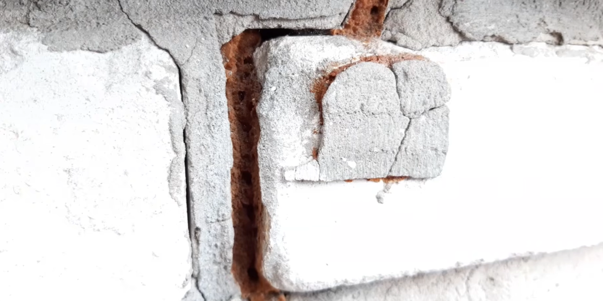 Санация кирпичной кладки: Технологическое руководство по заделке швов и трещин