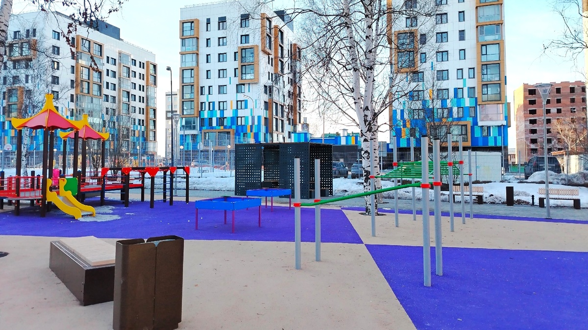    Шахматный сквер стал местом досуга жителей Ханты-Мансийска