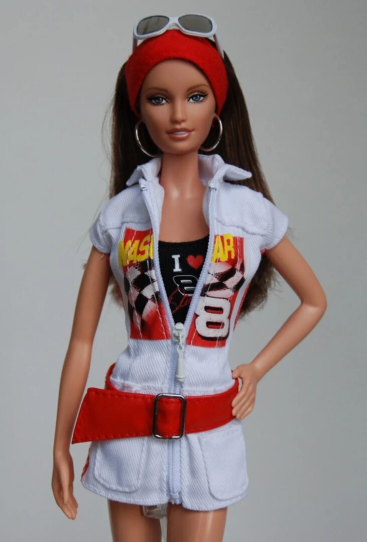 Barbie Nascar Dale Earnhardt Jr 2006 фото из интернета
