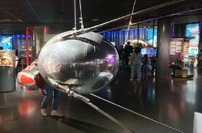 Первого Искусственного Спутника Земли