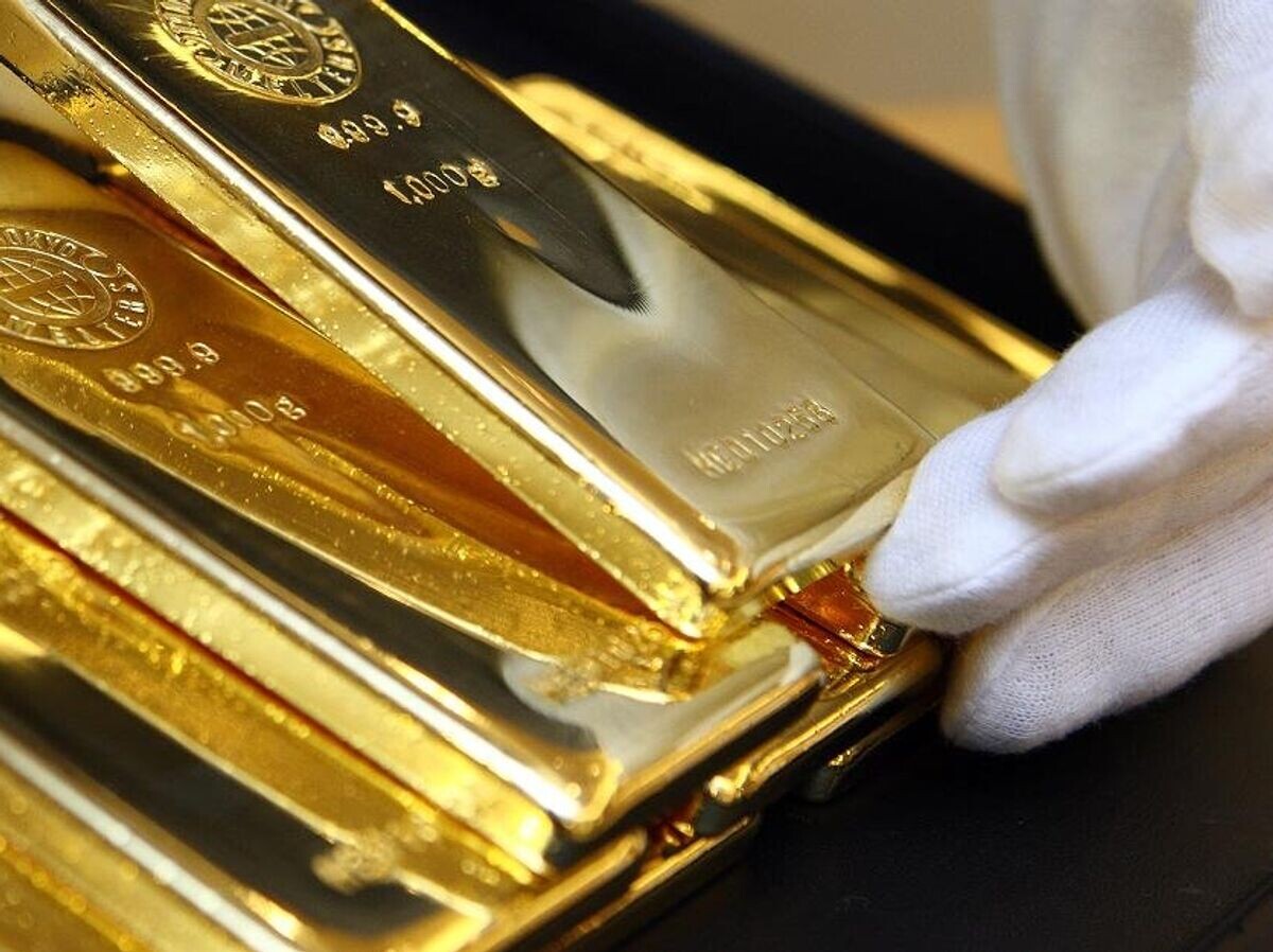    банковские золотые слитки© интернет