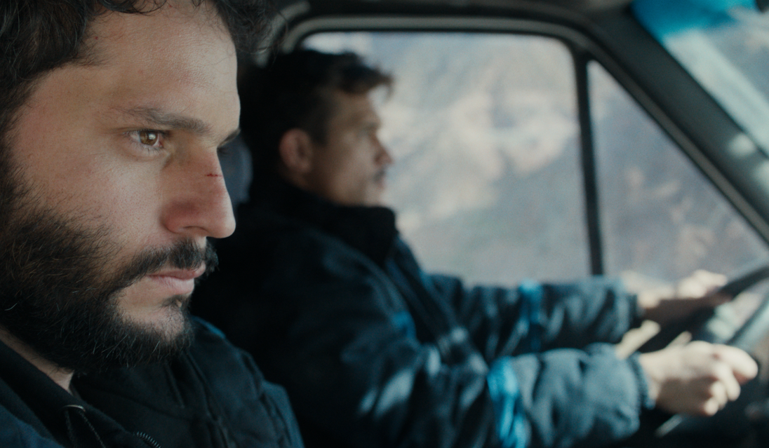 Листайте кадры.