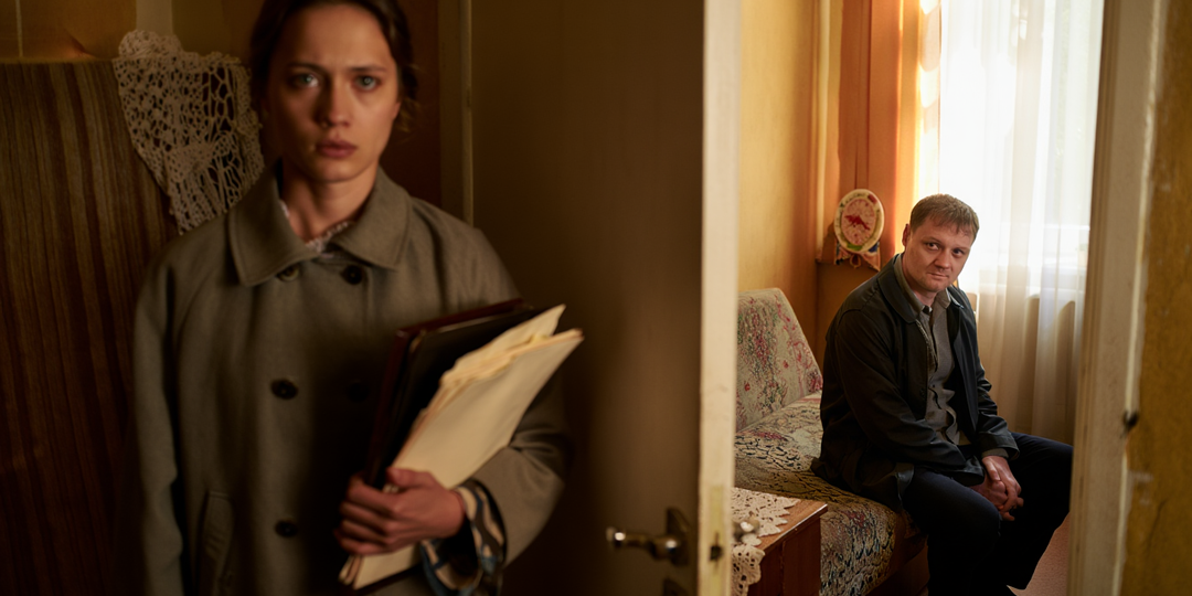 «Квартиру отпишу Наденьке» — сказал муж, и я собрала вещи молча, не проронив ни слова