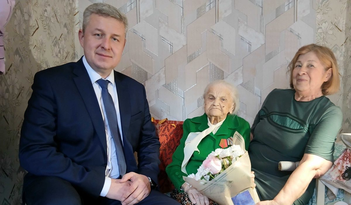    Нижегородка проработала на заводах свыше 39 лет