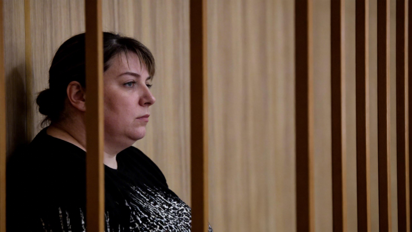    Задержанная по делу о поджоге военкомата в Тюмени во время заседания суда — ей избрали меру пресечения Объединенная пресс-служба судов Тюменской области