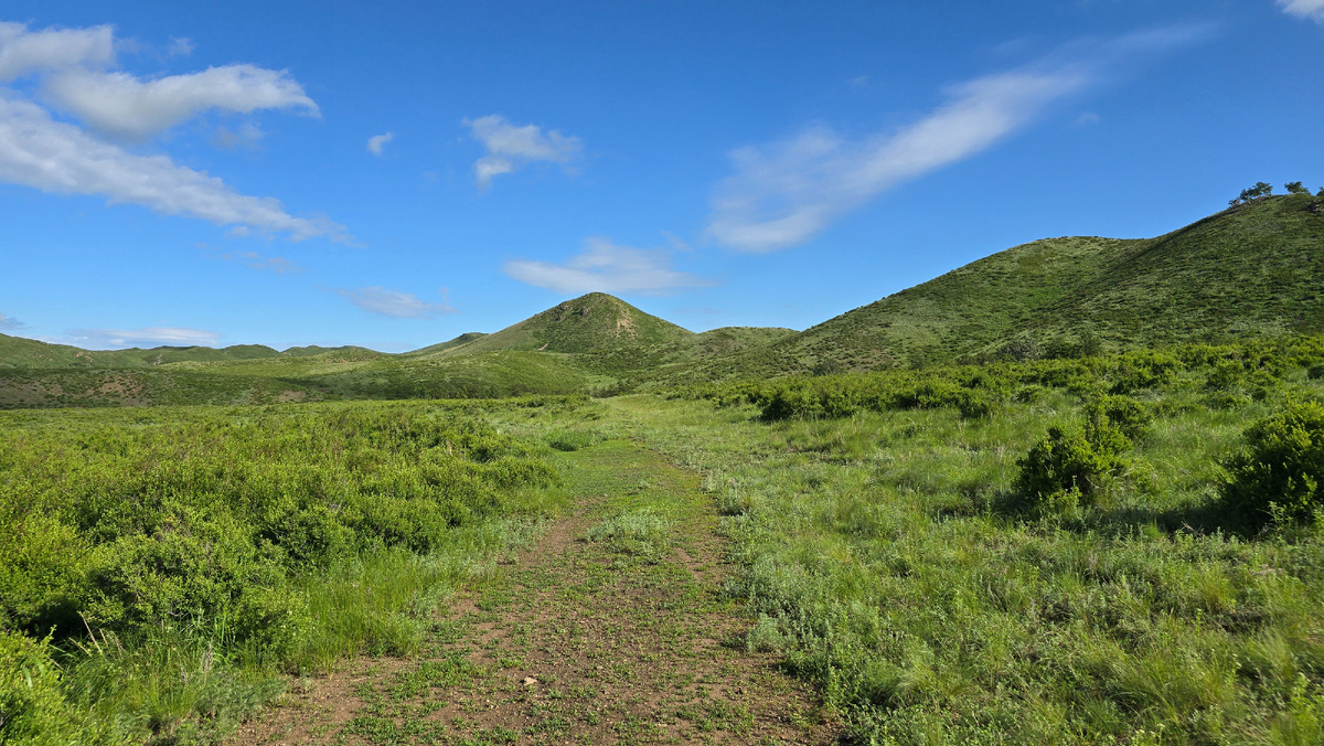 На горизонте Шапка Мономаха.