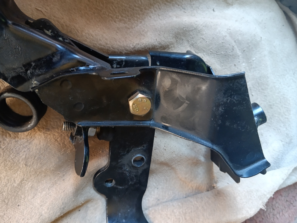 Трещина с правой стороны