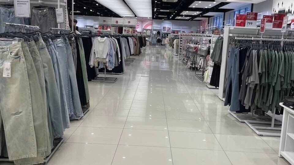    В Ставрополе закрываются магазины одежды в ТЦ   newstracker.ru