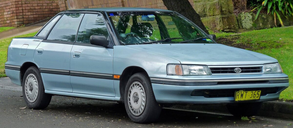     Первое поколение Subaru Legacy