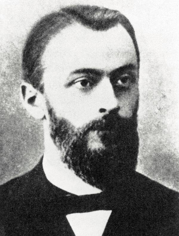 Дмитрий Иосифович Ивановский (1864–1920). Фотография конца XIX века / Science Photo Library / Fine Art America