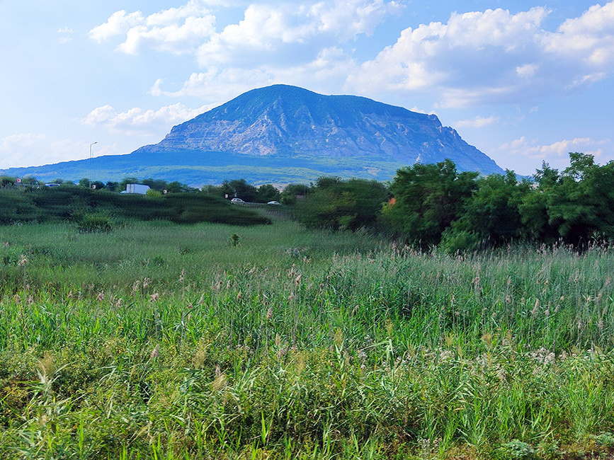 Гора Змейка по пути в Пятигорск