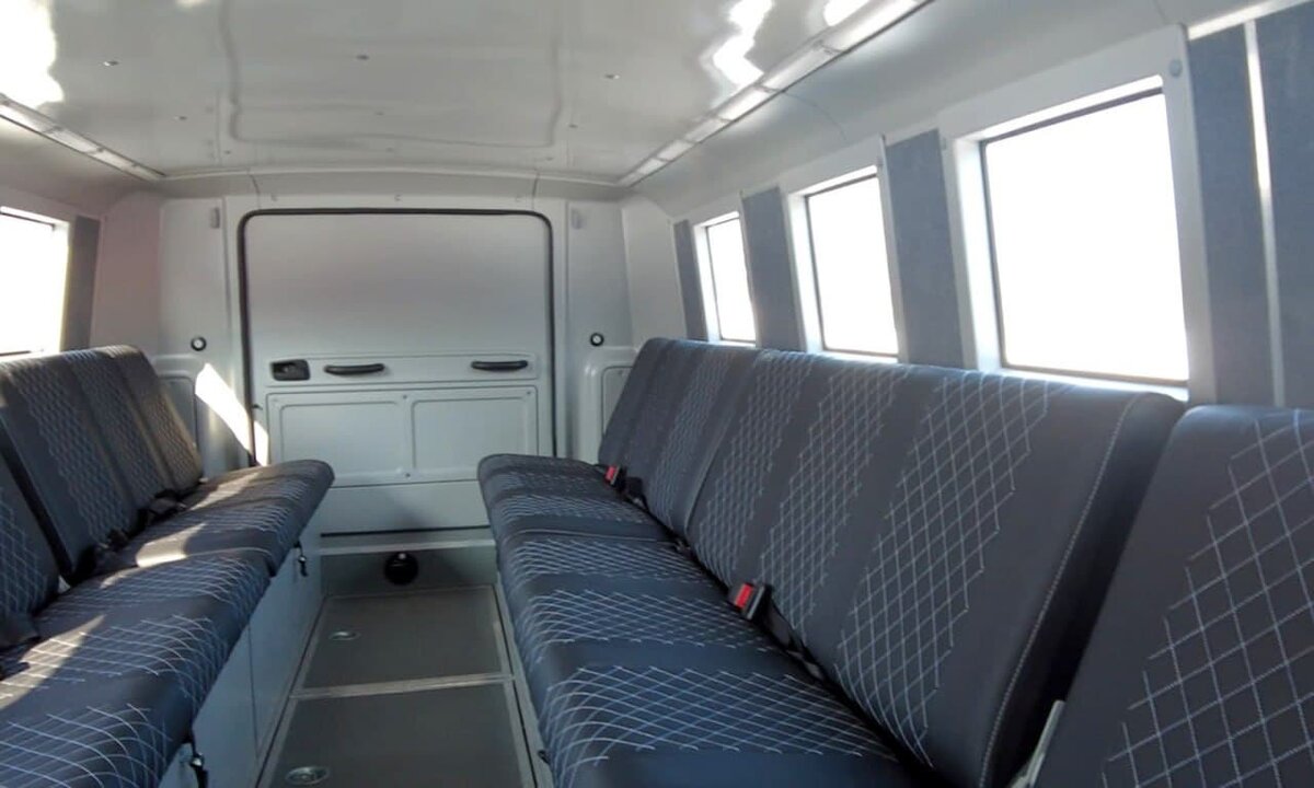     Интерьер вездехода