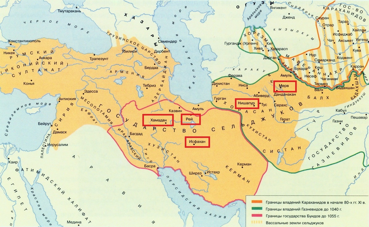 Анатолия часто изображается в составе Сельджукской империи. Но на деле Румский султанат основал представитель правящего рода, уступивший родственникам в борьбе за власть. Естественно, ,что западные сельджуки всегда враждовали с восточными