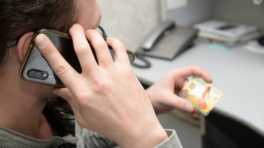     Очередная жертва телефонных аферистов лишилась более 500 тыс. рублей