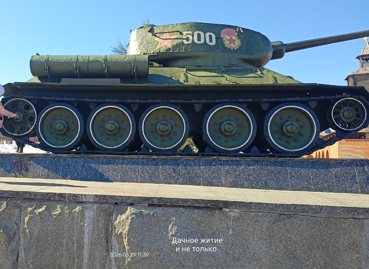 Танк Т-34-85 в Нижегородском кремле