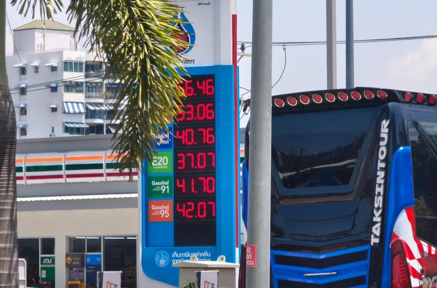 Фото автора. Цены на топливо 31.03.2026 Паттайя, Таиланд