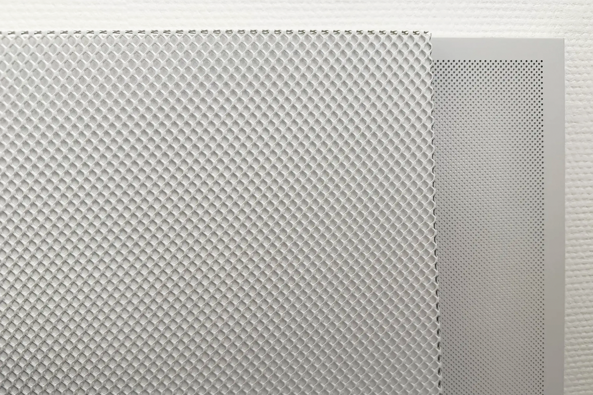 Лицевая поверхность сетки и перфорации