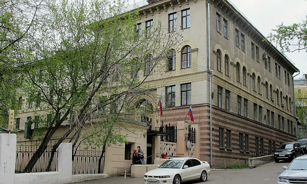 Та самая поликлиника сейчас.  