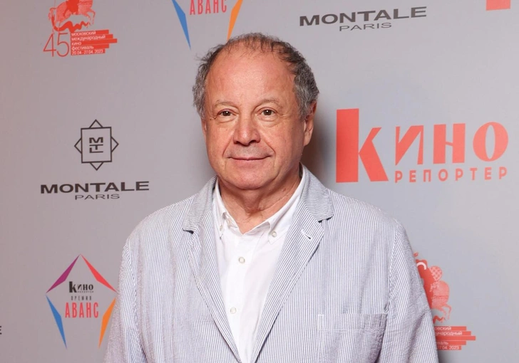 «Ты у меня одна»: как Дмитрий Астрахан вытягивал сына, проводил бывшую жену и нашел счастье с балериной из метро