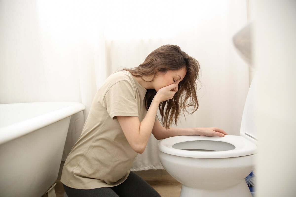 Фото с сайта: https://www.romper.com/life/extreme-morning-sickness-possible-cause-hyperemesis-gravidarum-2023-study