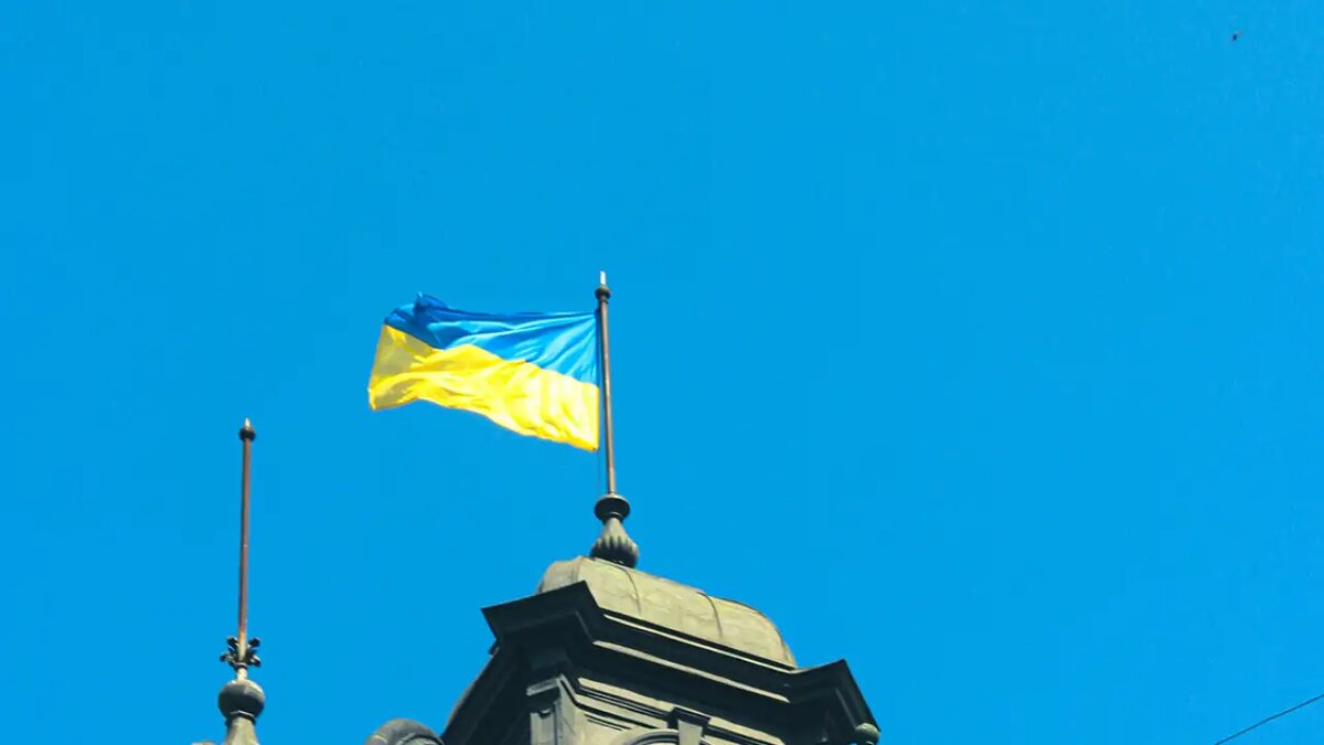    Государственный флаг Украины. © unsplash.com / Max Korzh